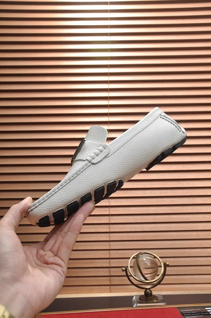 Men's men's shoes 💰420💶 [LV Doudou shoes] (water-dyed cowhide lining) new model is on the market, available on the official website. The new Doudou shoes are processed into single-color materials, and the uppers are made of imported horsehide leather. The body of the shoe is fully hemmed with mark thread, and is lined with imported original cowhide leather. The elegant shoe shape is super suitable for all-matching, and the size is 38-44.